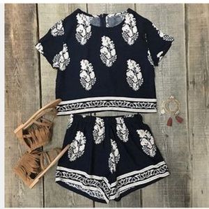 Cupshe Two-Piece Top & Shorts set